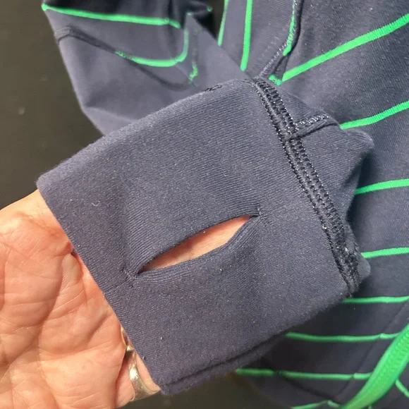 Lululemon Athletica Navy and Green Chevron Jacket - Picture 8 of 14